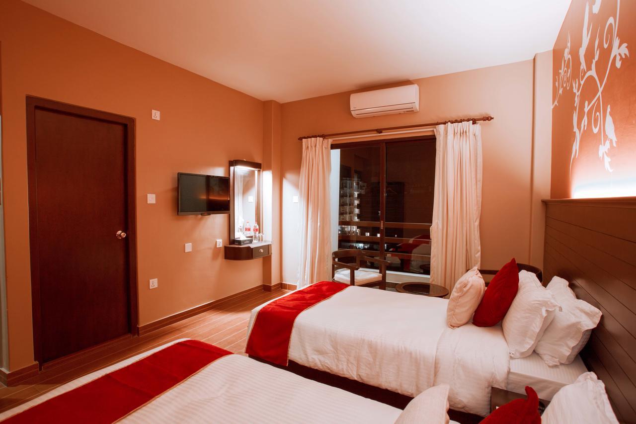 פוקהרה Hotel City Park מראה חיצוני תמונה